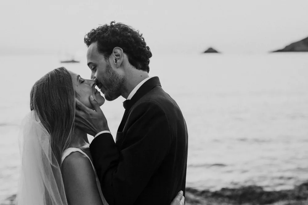 Wild wedding in Balagne: sea, mountains… and a huge party at “U Nichjaretu”